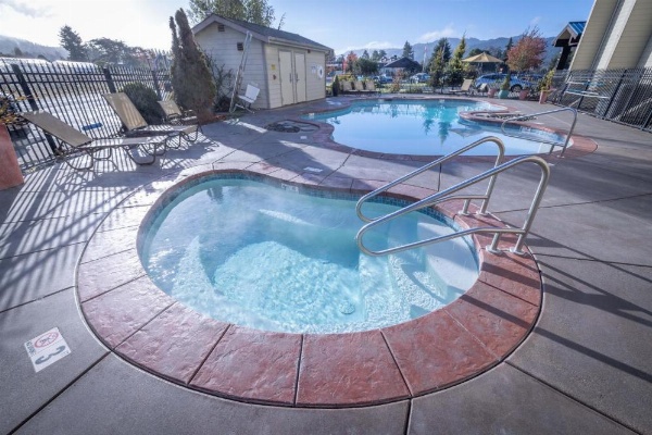 Blue Lake Casino and Hotel image 22